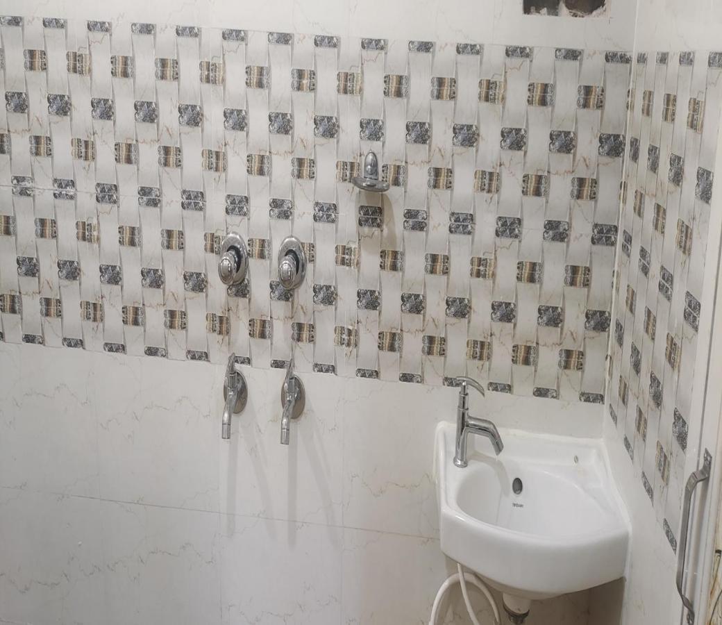 Staymaker Tirupati Guest House Kalkutta Exterior foto